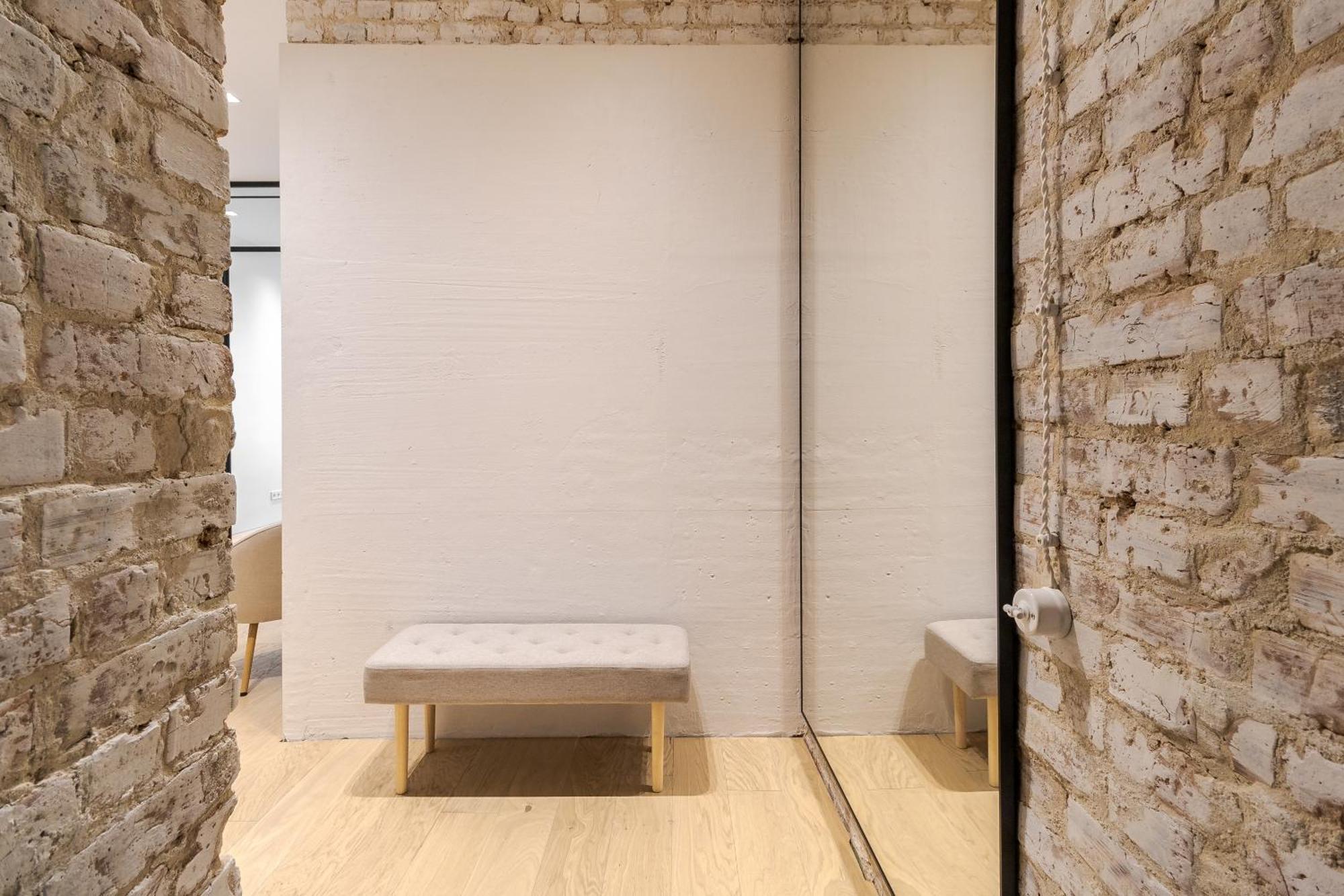 Inshiapartments On Rynok Square Lviv Exterior photo